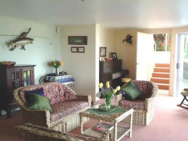 Acacia Bay Lakefront B&B Taupo New Zealand