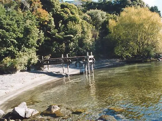Acacia Bay Lakefront B&B Taupo Bed & Breakfast